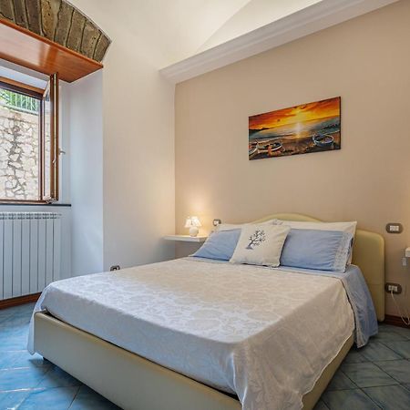 Aquamarine Apartment Віко-Екуенсе Екстер'єр фото