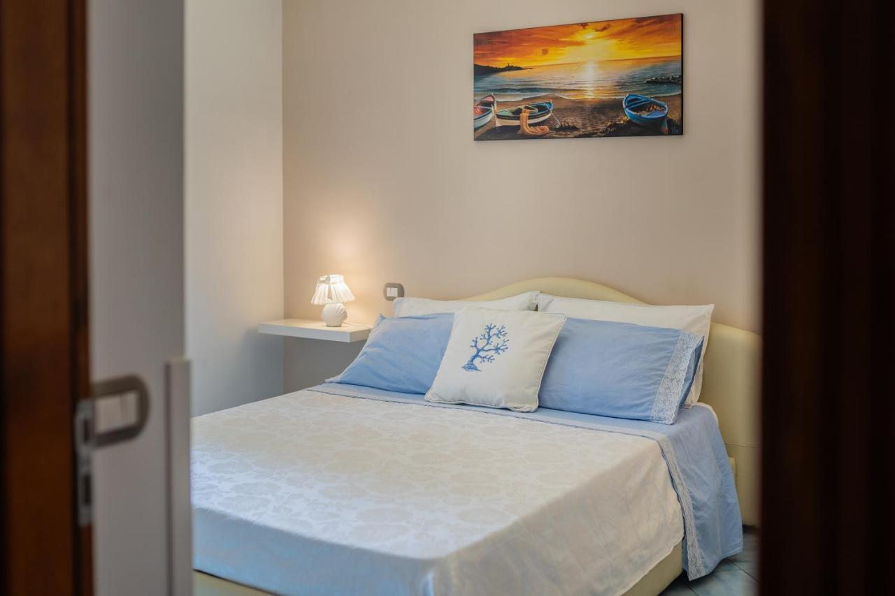 Aquamarine Apartment Віко-Екуенсе Екстер'єр фото