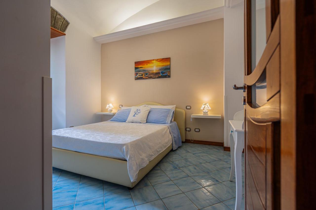 Aquamarine Apartment Віко-Екуенсе Екстер'єр фото