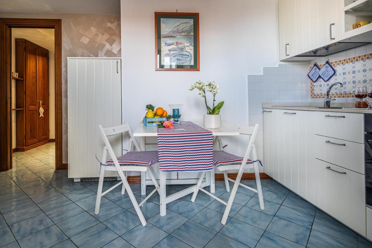 Aquamarine Apartment Віко-Екуенсе Екстер'єр фото