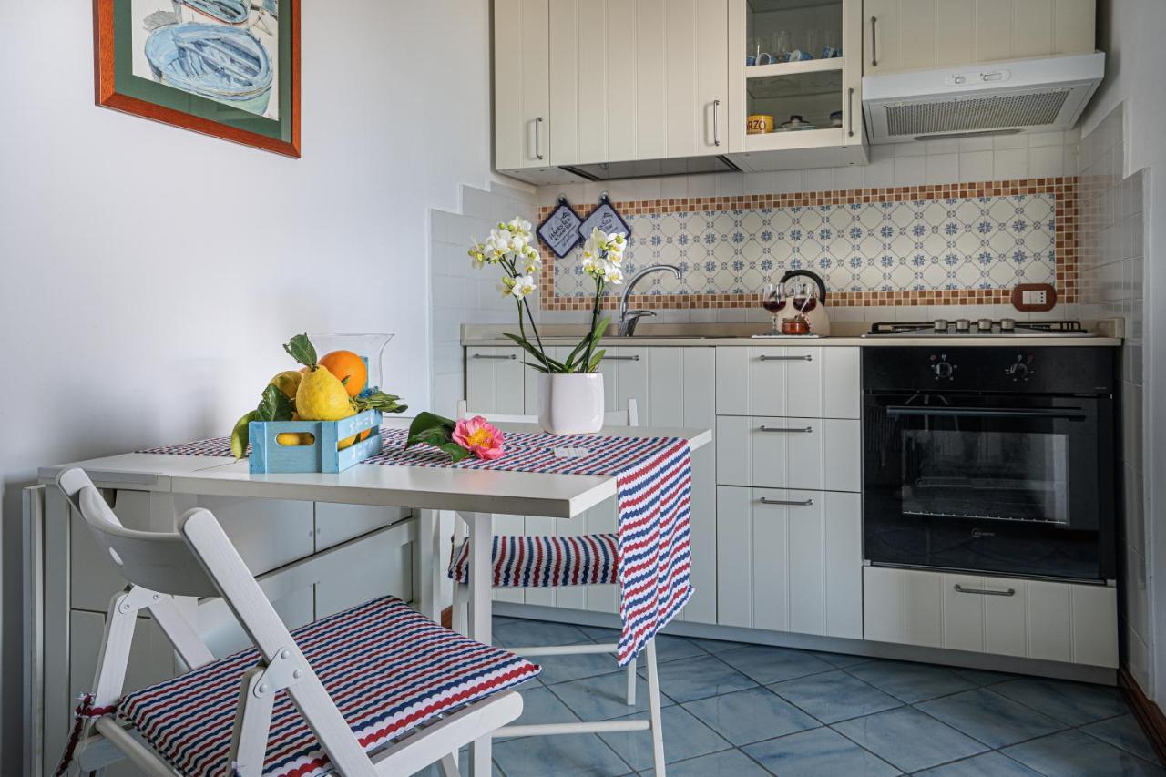 Aquamarine Apartment Віко-Екуенсе Екстер'єр фото